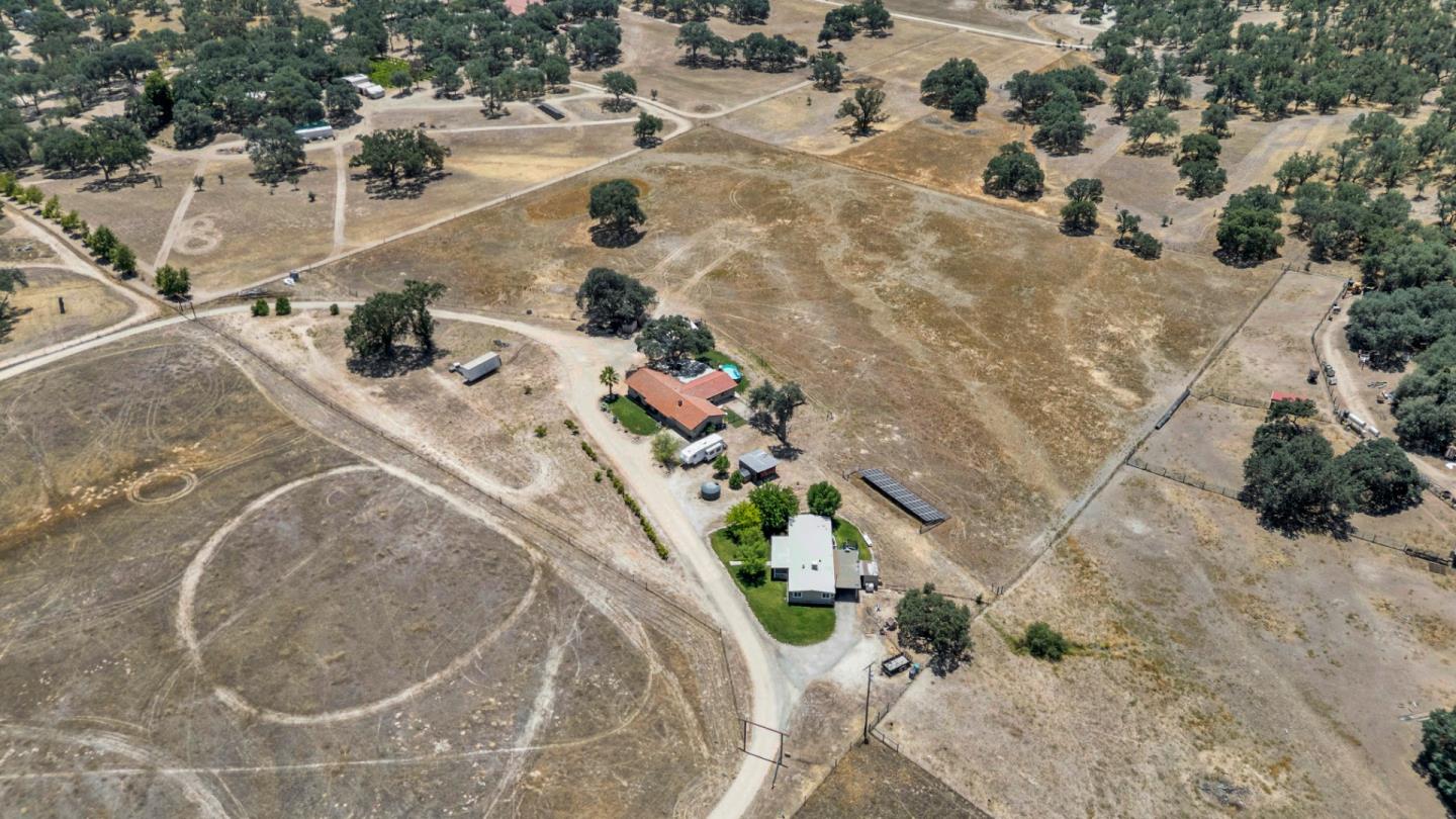 68180 Jolon Road Bradley, CA 93426 - Photo 11 of 41
