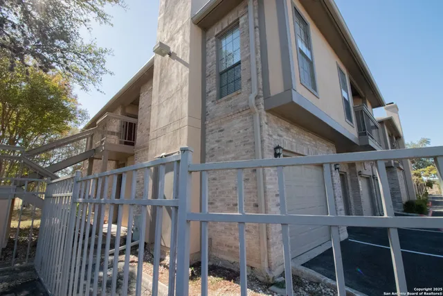 $124,900 | 11839 Parliament, Unit 122, San Antonio, TX 78216