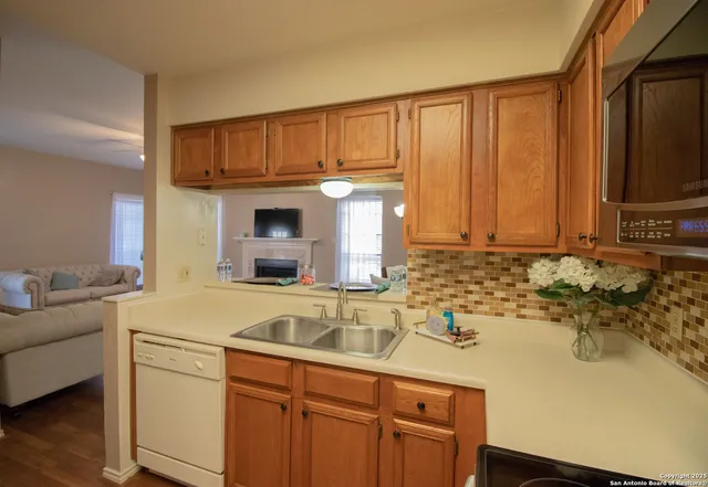 $124,900 | 11839 Parliament, Unit 122, San Antonio, TX 78216