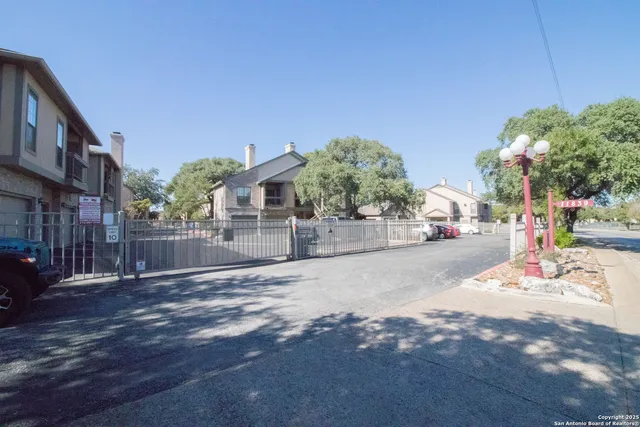 $124,900 | 11839 Parliament, Unit 122, San Antonio, TX 78216