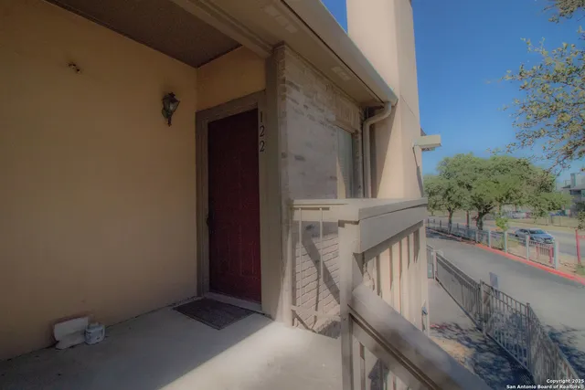 $124,900 | 11839 Parliament, Unit 122, San Antonio, TX 78216
