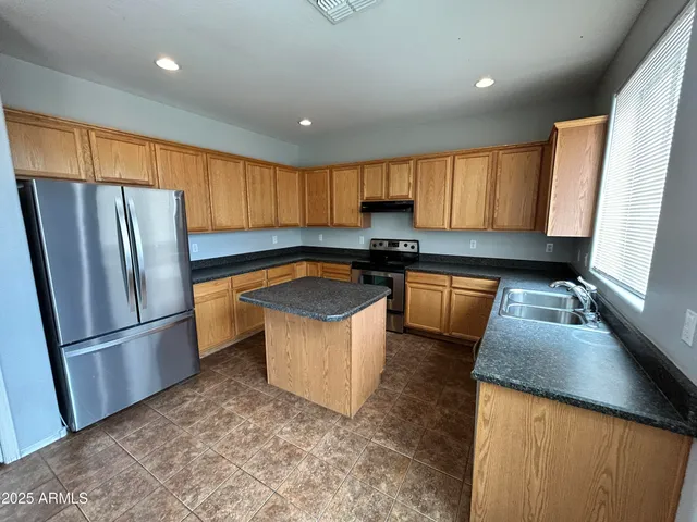 $1,999 | 16809 North 172nd Avenue, Surprise, AZ 85388