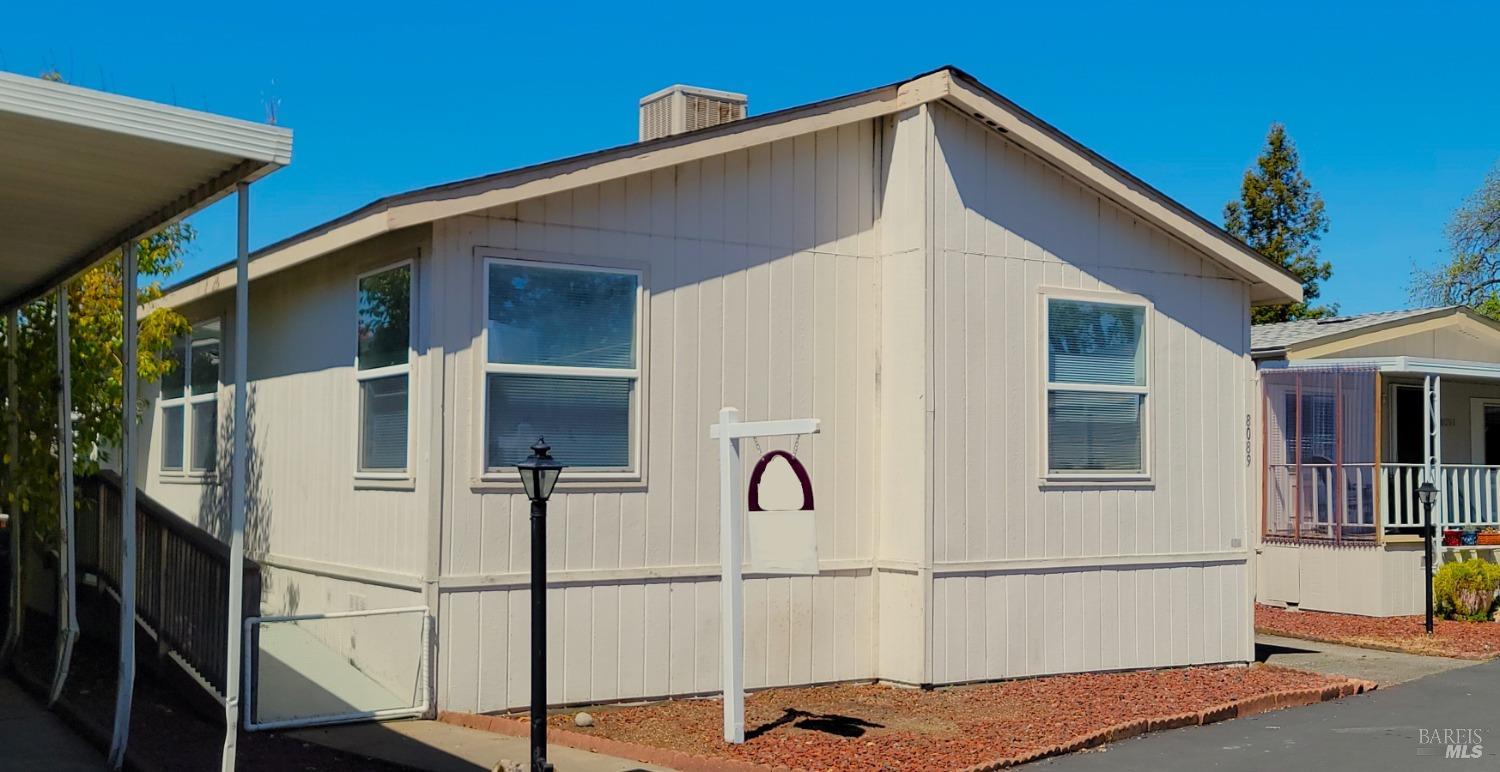 a view of front of house