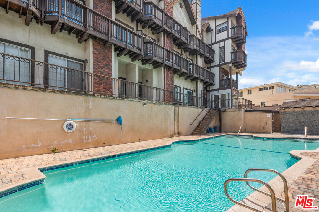 3800 Stocker Street, Unit 23 View Park, CA 90008 - Photo 30 of 33