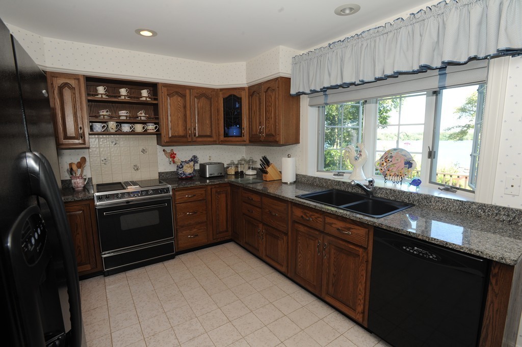 140 Sawdy Pond Road Fall River, MA 02721 - Photo 15 of 27 Gallery Image 15