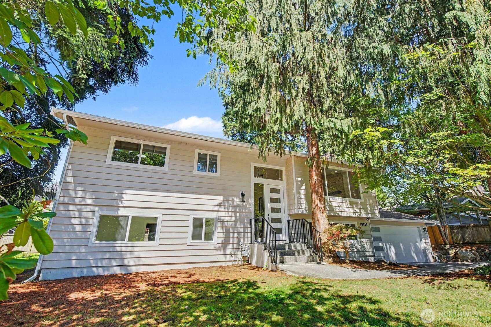 19414 1st Avenue Southeast Bothell, WA 98012 - Photo 4 of 39