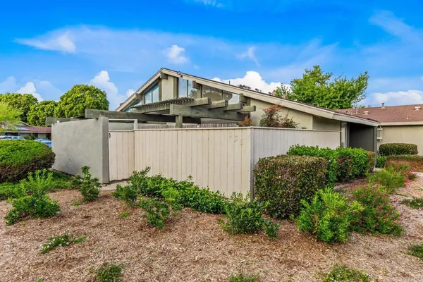 $510,000 | 335 Fireside Street, Oceanside, CA 92058