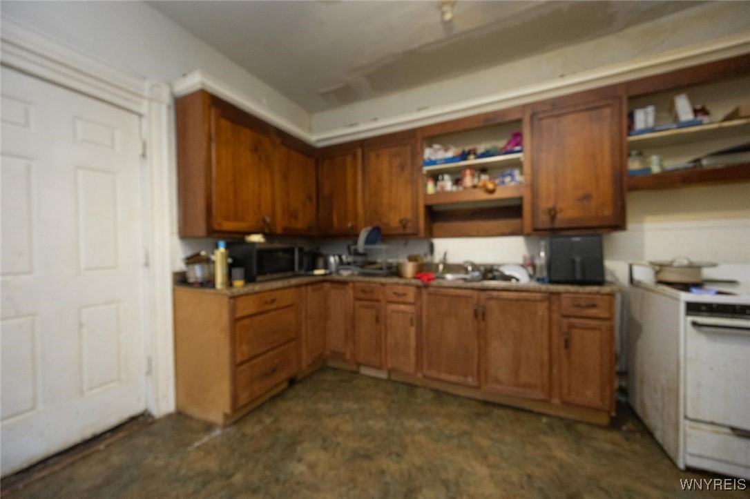 33 Emerson Street Rochester, NY 14608 - Photo 20 of 25