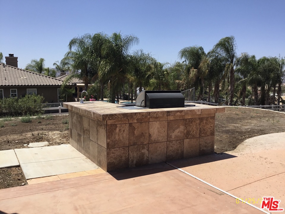 17685 Laurel Grove Road Riverside, CA 92504 - Photo 15 of 20