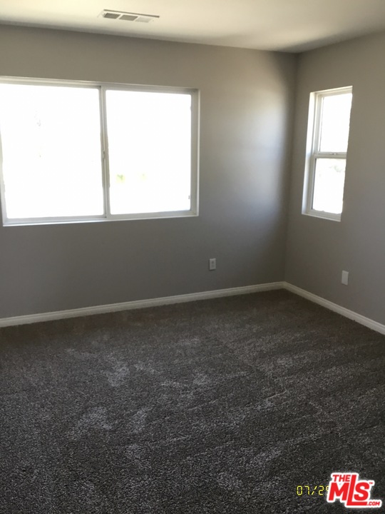 17685 Laurel Grove Road Riverside, CA 92504 - Photo 4 of 20