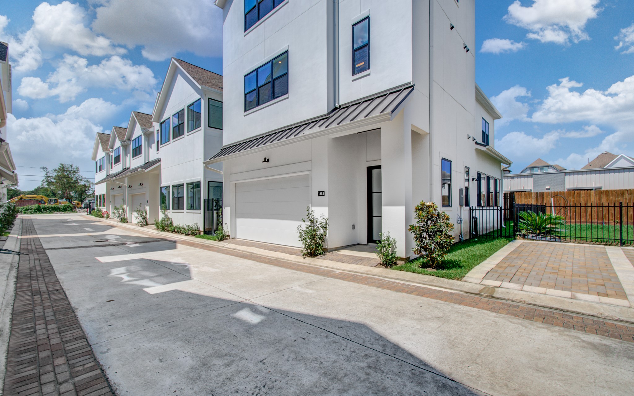 1643 Bingle Road Houston, TX 77055 - Photo 4 of 50 front view of a house with a street