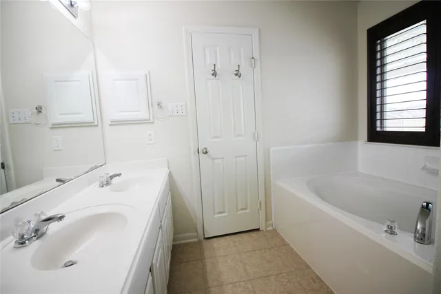 $2,500 | 21611 Britton Hill Way, Katy, TX 77449