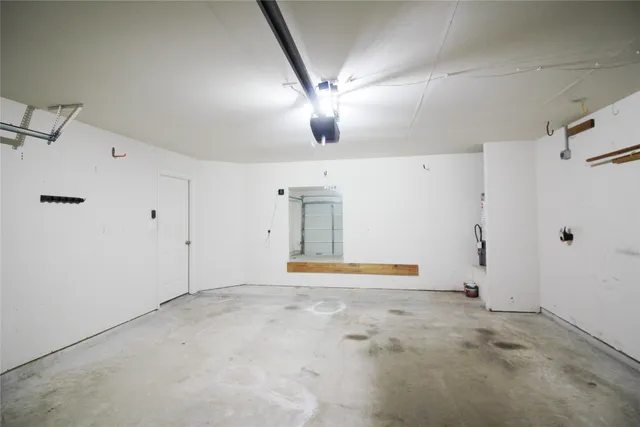 $2,500 | 21611 Britton Hill Way, Katy, TX 77449