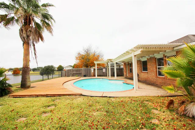 $2,500 | 21611 Britton Hill Way, Katy, TX 77449