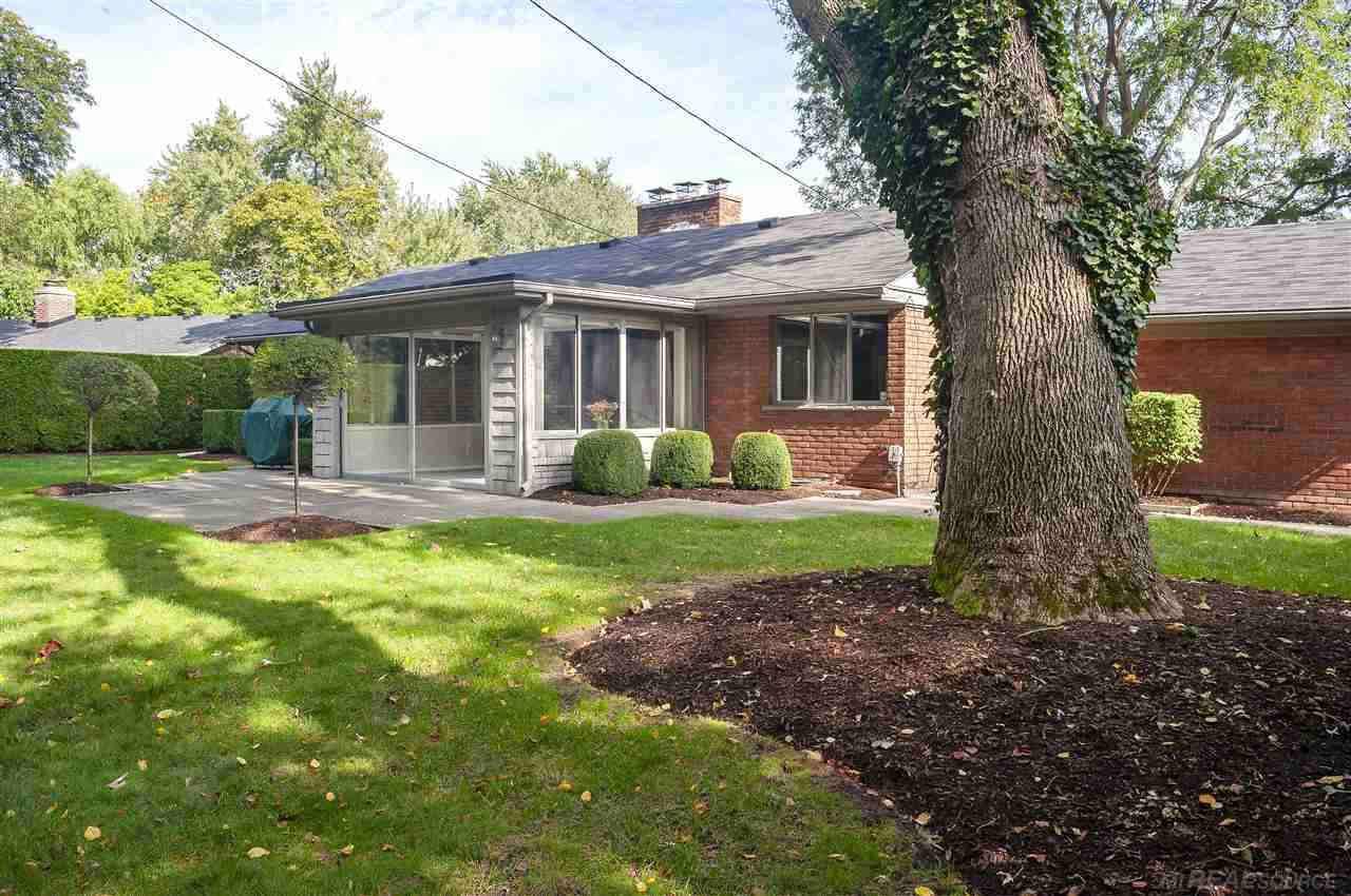 436 Barclay Road Grosse Pointe, MI 48236 - Photo 40 of 44 31362265-39.JPG