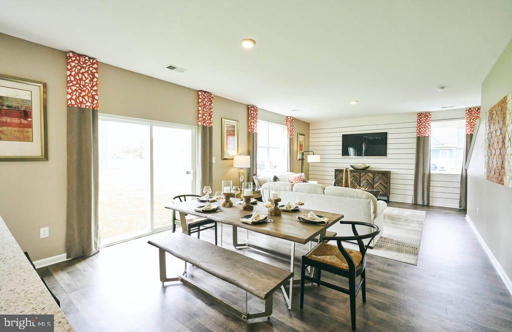 62 Buttercup Circle Elkton, MD 21921 - Photo 12 of 36 a living room with furniture and a table