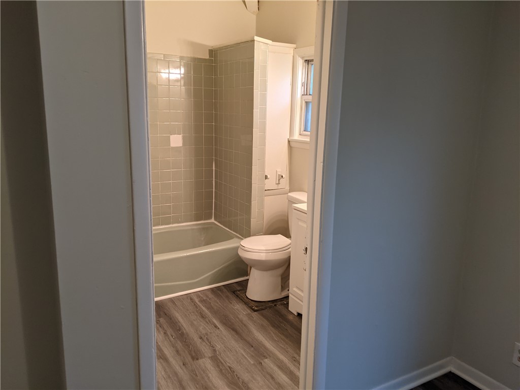 196 Kenwood Avenue Rochester, NY 14611 - Photo 20 of 33 UP APT.