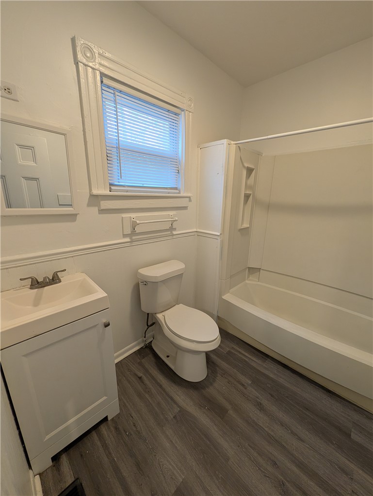 196 Kenwood Avenue Rochester, NY 14611 - Photo 6 of 33 DN APT.