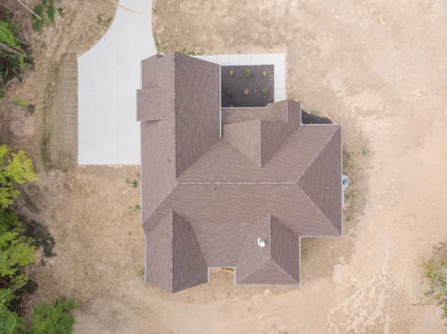 $920,000 | 1183 Hangar Drive, Springfield, TN 37172