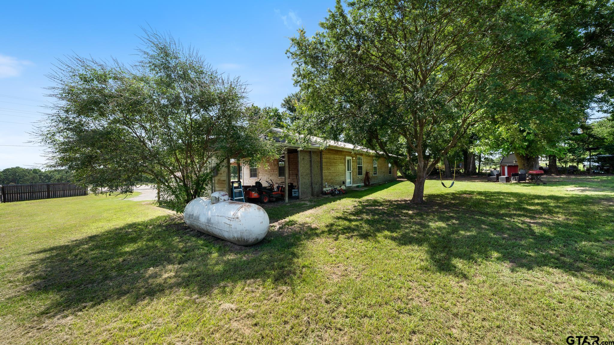 29080 Highway 19 Athens, TX 75752 - Photo 20 of 30 a front view of a house with garden