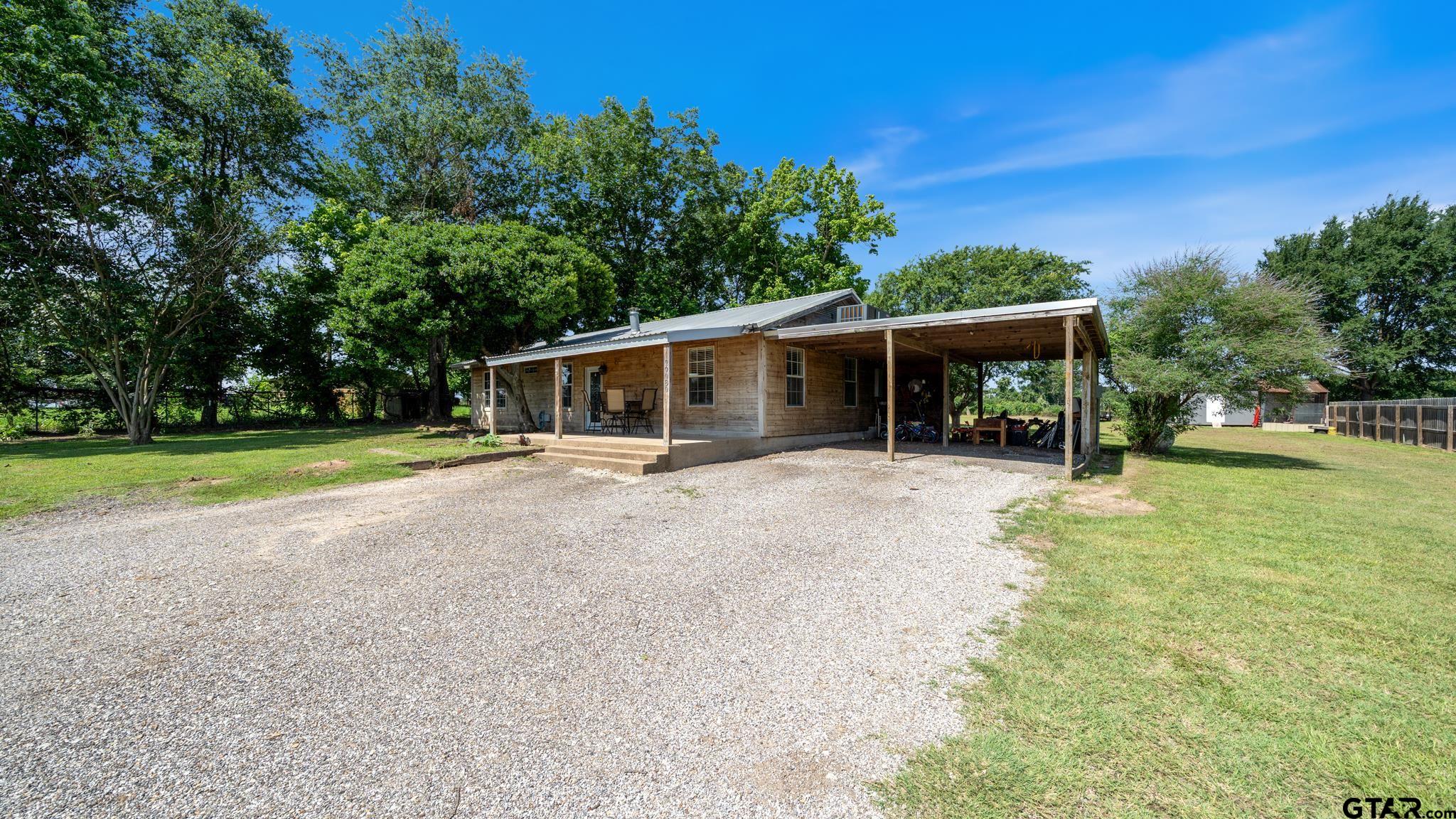 29080 Highway 19 Athens, TX 75752 - Photo 2 of 30 front view of a house with a yard