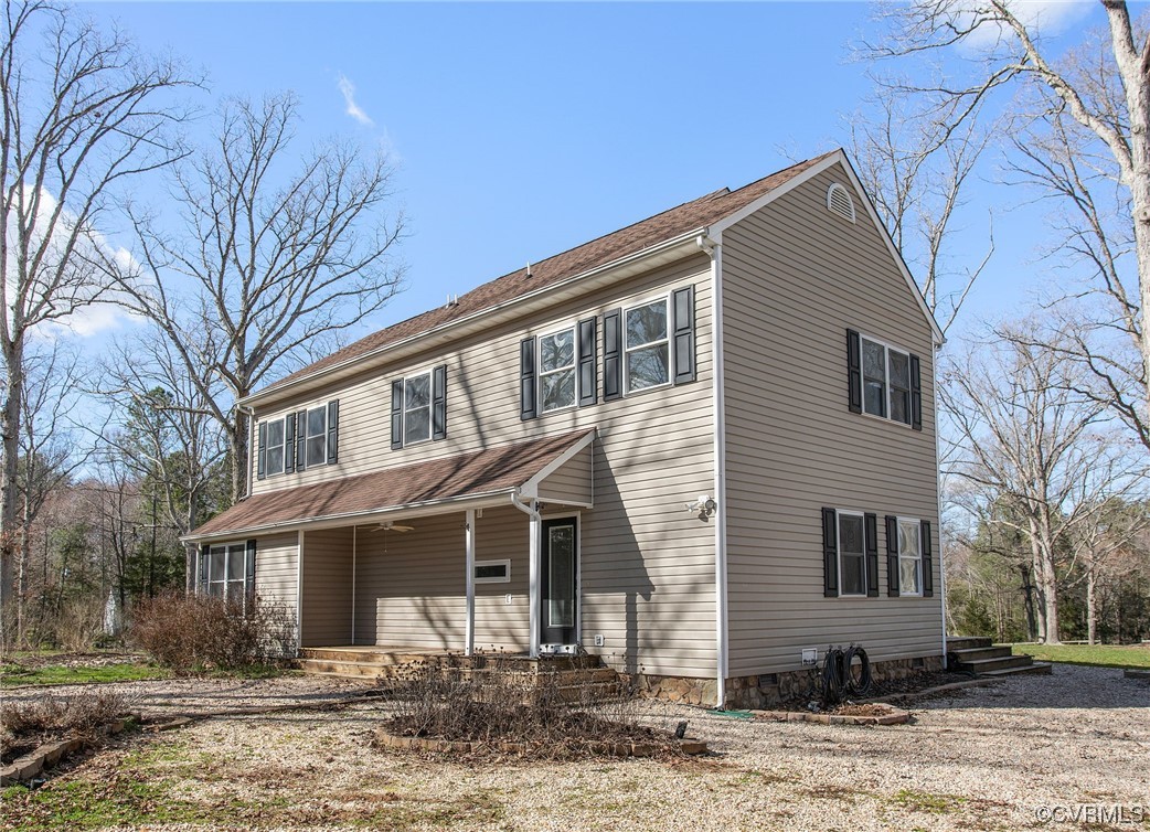 901 Hockett Road Manakin-Sabot, VA 23103 - Photo 4 of 39 a front view of a house with garden