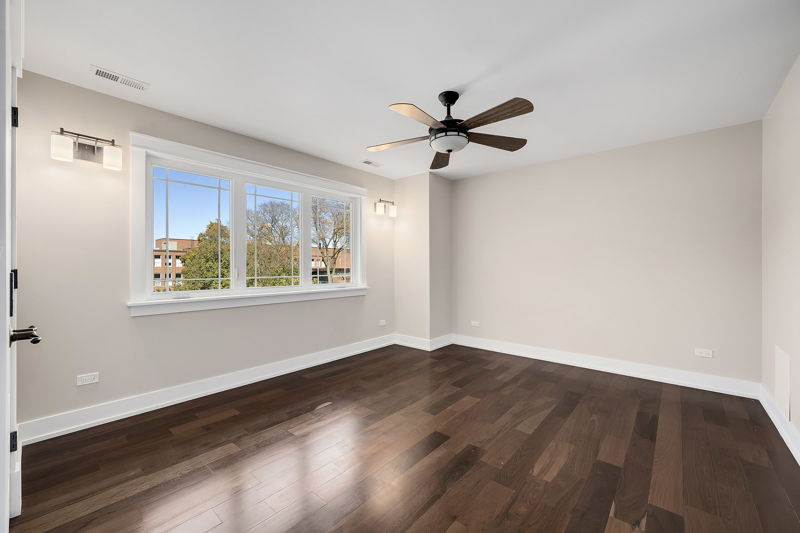 199 Ridgewood Road Riverside, IL 60546 - Photo 21 of 29