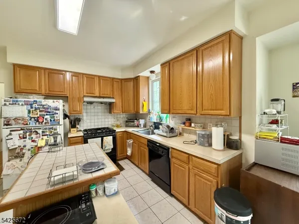 $849,900 | 4 Scaletti Court, Somerset, NJ 08873