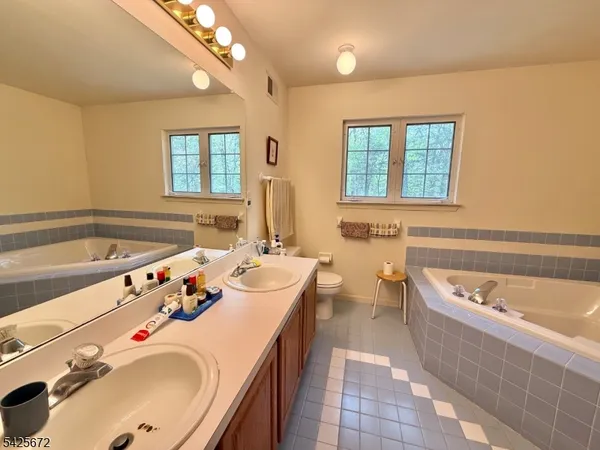 $849,900 | 4 Scaletti Court, Somerset, NJ 08873