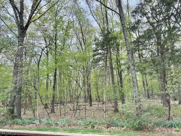 $849,900 | 4 Scaletti Court, Somerset, NJ 08873