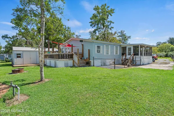 $247,600 | 140 Edgewater Road, Satsuma, FL 32189