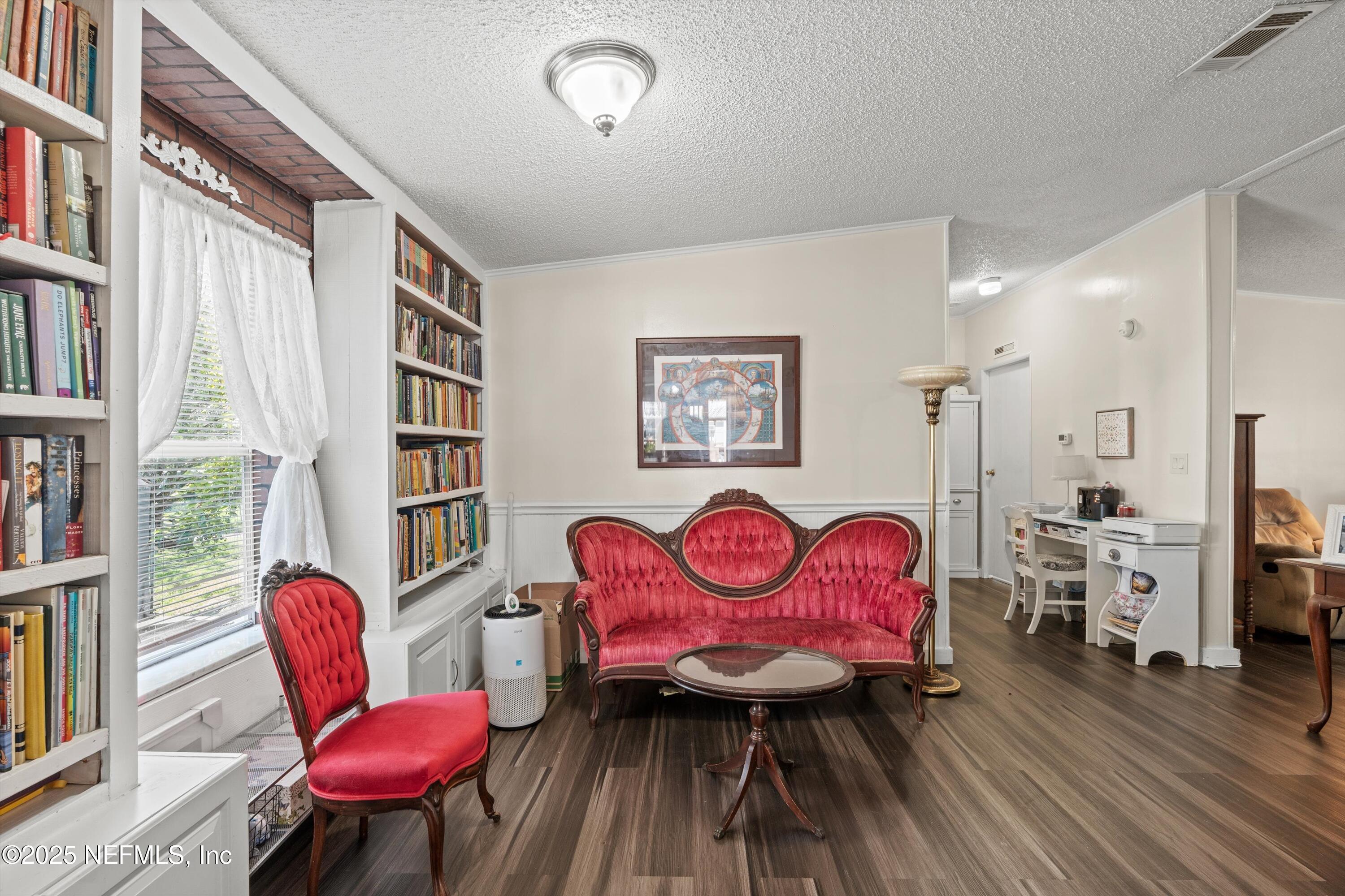 140 Edgewater Road Satsuma, FL 32189 - Photo 17 of 39 17-Dining Area