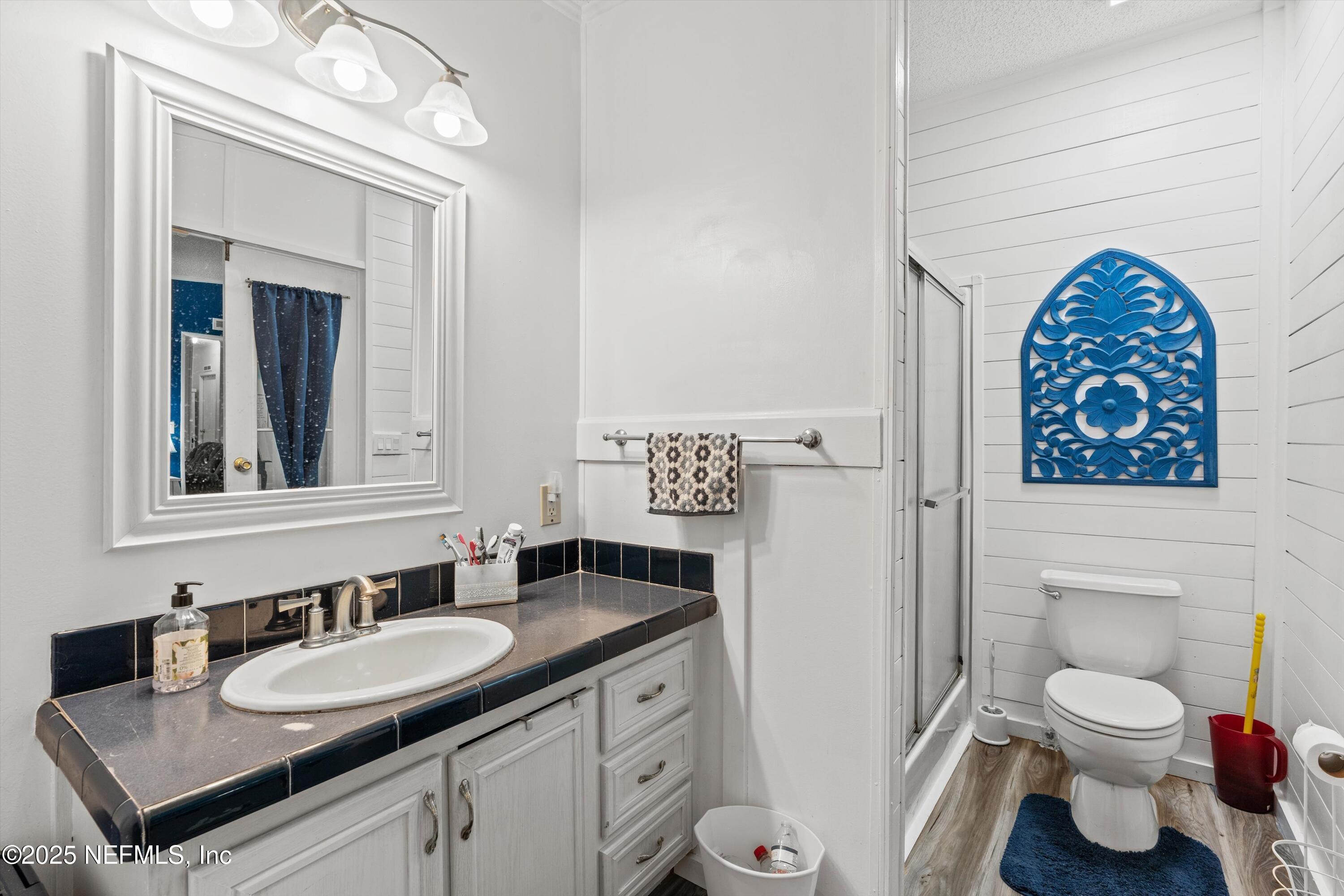 140 Edgewater Road Satsuma, FL 32189 - Photo 20 of 39 20-Primary Bathroom