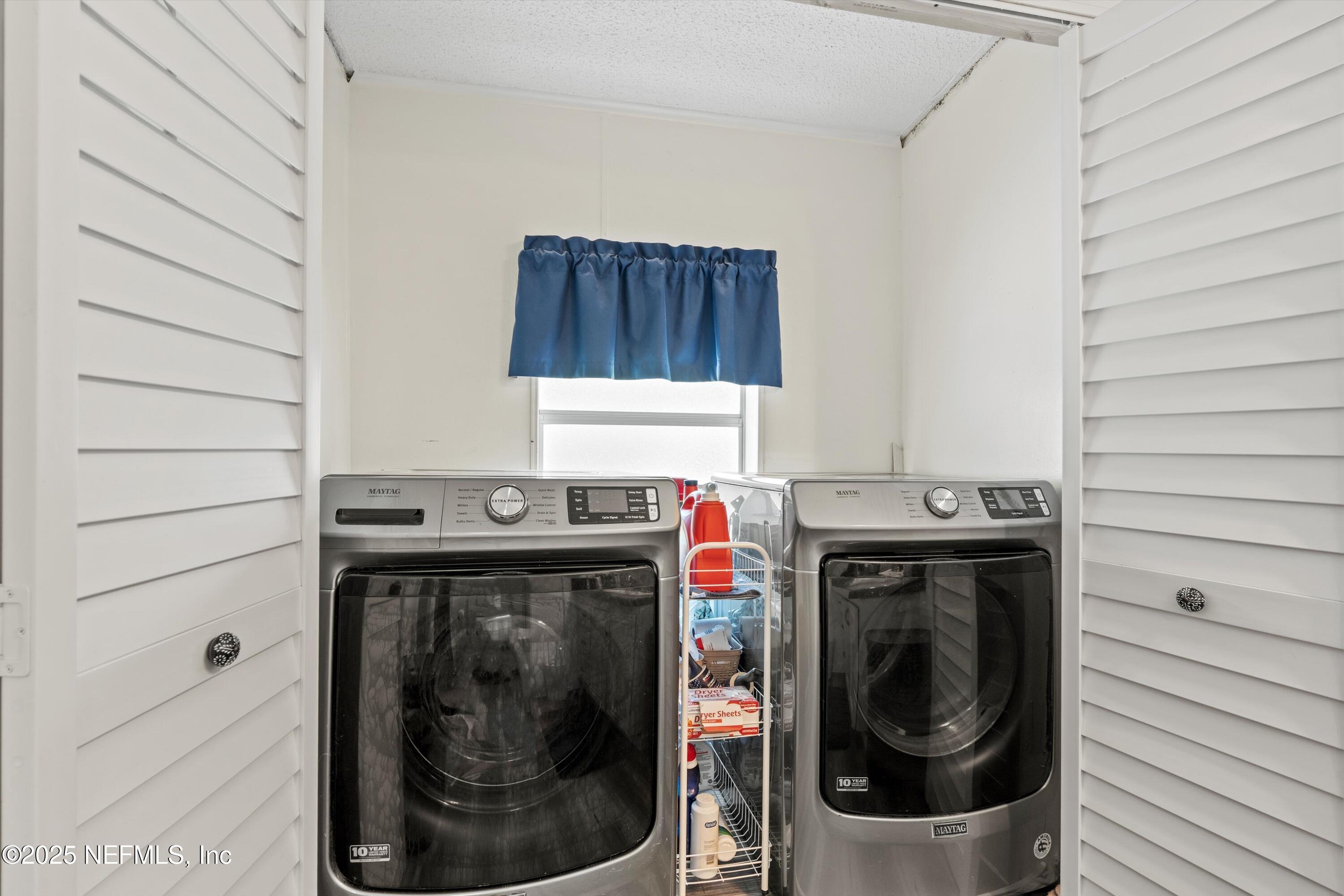 140 Edgewater Road Satsuma, FL 32189 - Photo 28 of 39 28-Laundry