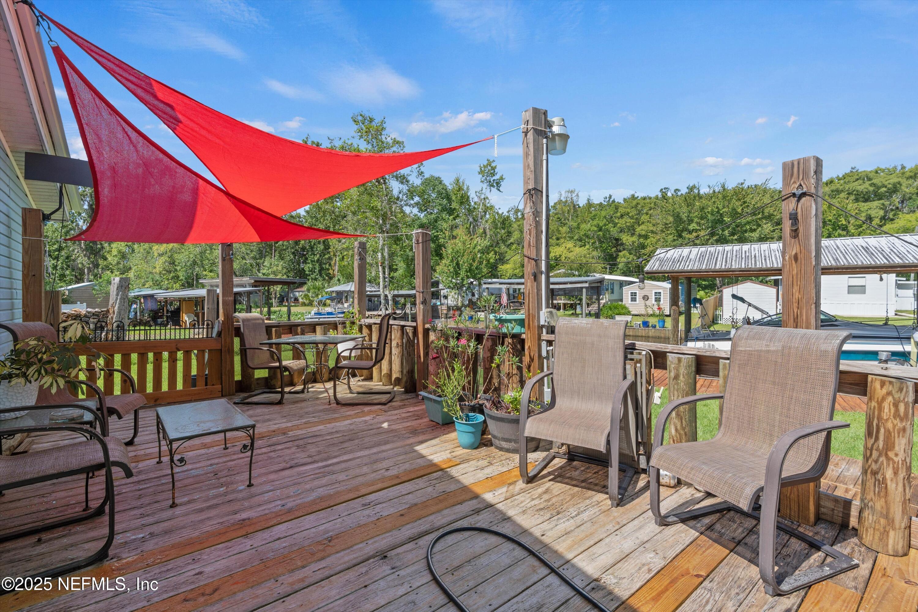 140 Edgewater Road Satsuma, FL 32189 - Photo 7 of 39 07-Deck