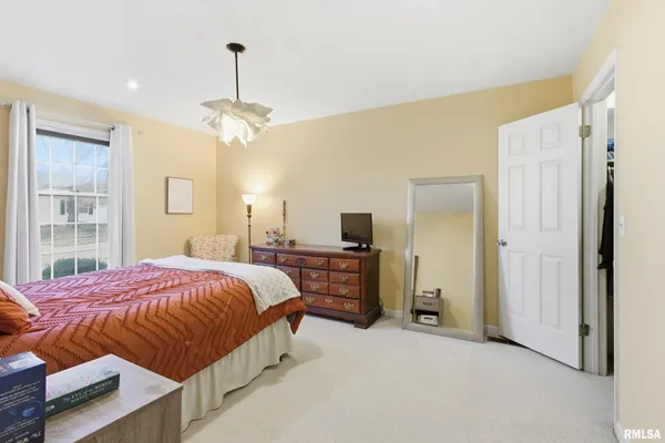 $110,000 | 50 Arlington Drive, Macomb, IL 61455