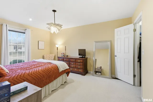 $110,000 | 50 Arlington Drive, Macomb, IL 61455