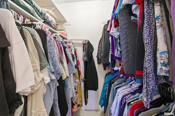 $110,000 | 50 Arlington Drive, Macomb, IL 61455