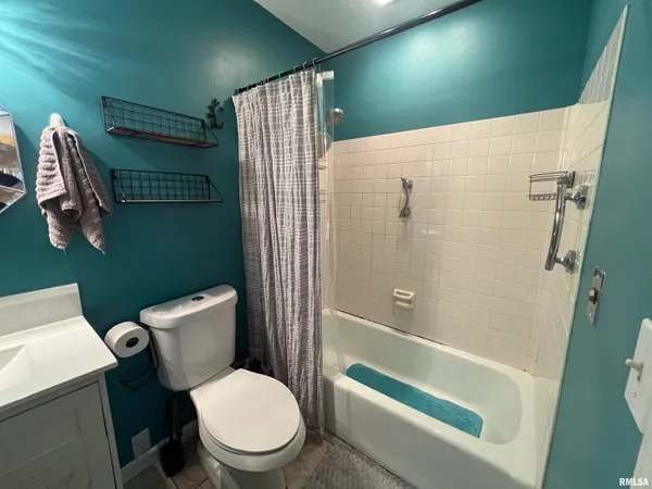 $110,000 | 50 Arlington Drive, Macomb, IL 61455