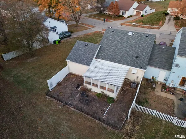 $110,000 | 50 Arlington Drive, Macomb, IL 61455