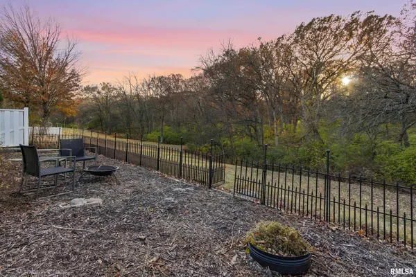 $110,000 | 50 Arlington Drive, Macomb, IL 61455