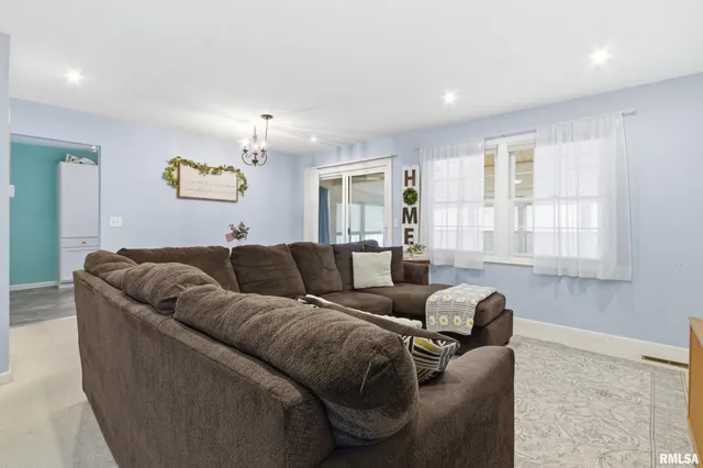 $110,000 | 50 Arlington Drive, Macomb, IL 61455