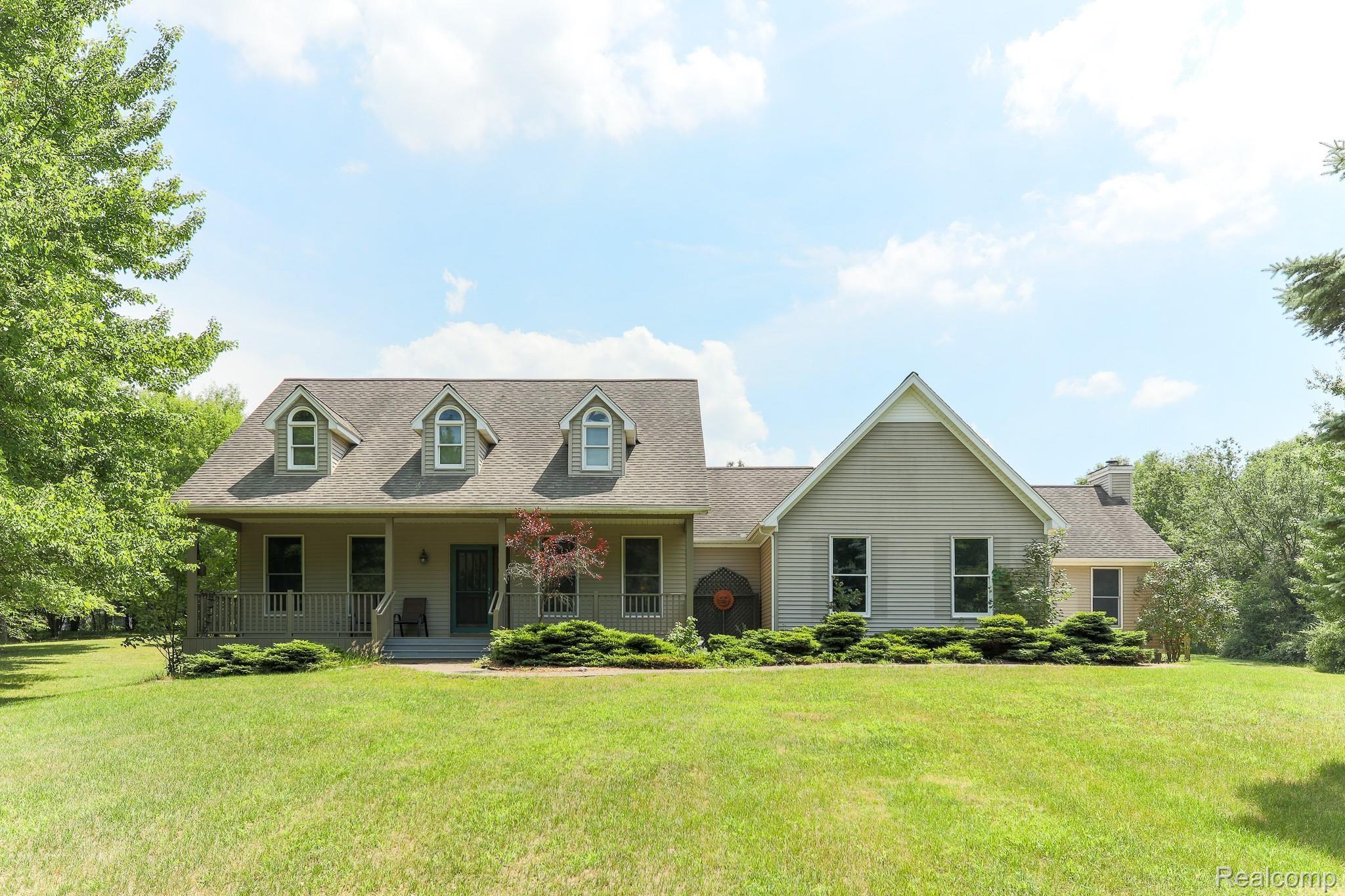 17529 Bowdish Road Gregory, MI 48137 - Photo 1 of 62 17529 Bowdish (4 of 65) - Copy.jpg