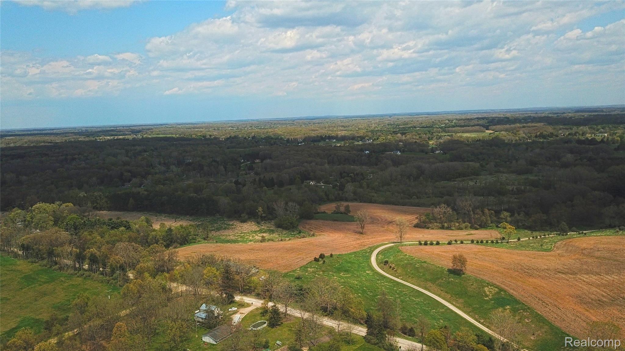 3327 Fisher Road Howell, MI 48855 - Photo 23 of 66 DJI_0280_InPixio.jpg