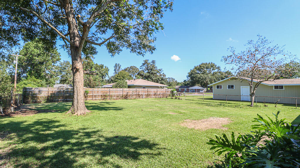 15060 Dedeaux Road Gulfport, MS 39503 - Photo 4 of 21 Dedeaux-24002524