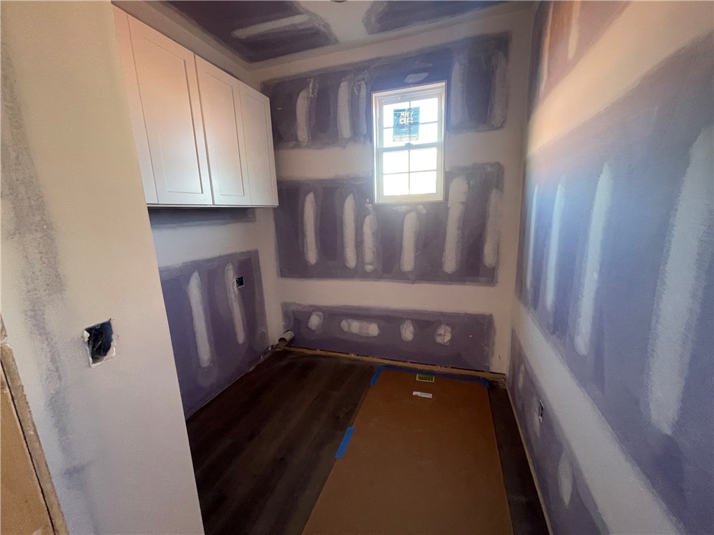209 Nellie Road Walhalla, SC 29691 - Photo 16 of 36 Walk in closet