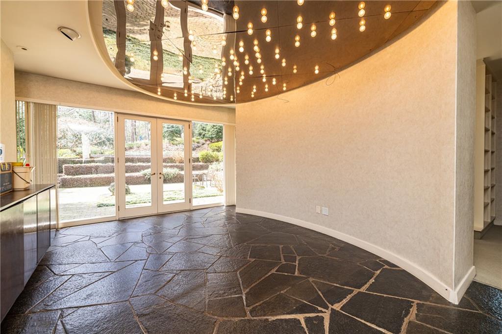 3248 Nancy Creek Road Northwest Atlanta, GA 30327 - Photo 14 of 44 a view of an empty room