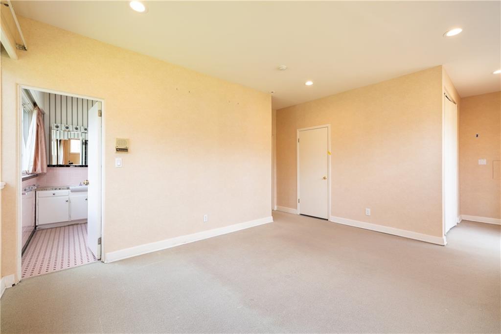 3248 Nancy Creek Road Northwest Atlanta, GA 30327 - Photo 32 of 44 a view of hallway with livingroom