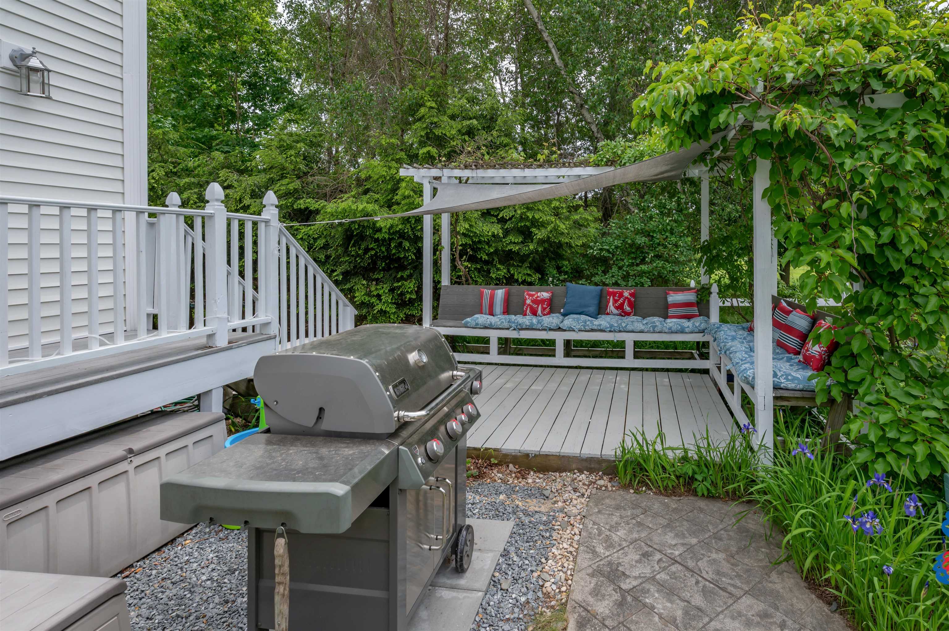 7 Longview Circle Pelham, NH 03076 - Photo 33 of 39
