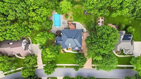 $899,950 | 4407 North Mulberry Drive, Kansas City, MO 64116